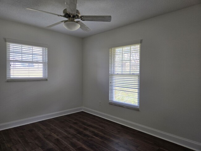 Building Photo - Move in Ready 3/2 in Clermont