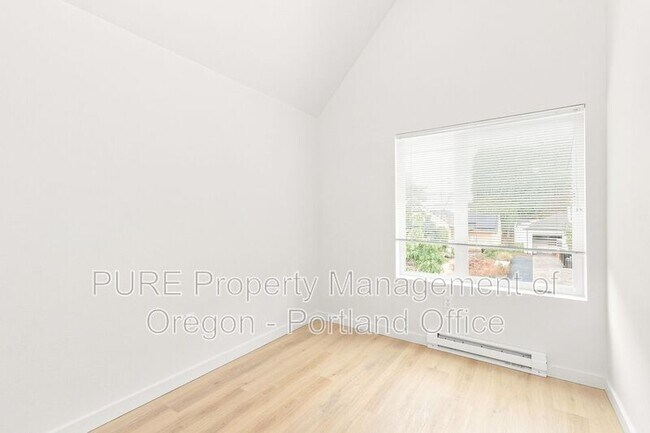 Building Photo - 6786 N McKenna