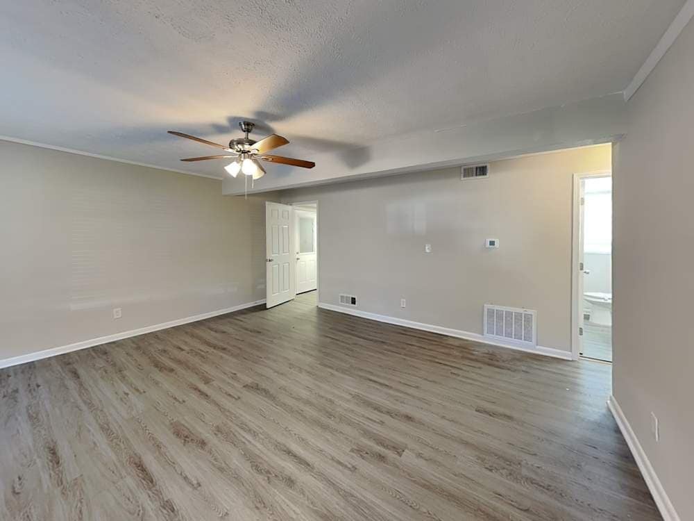 Building Photo - 337 Dartmouth Dr SW