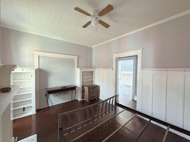 Building Photo - 1025 Hillyer Ave