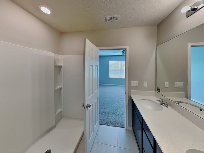 Building Photo - 1660 Aspen Ave