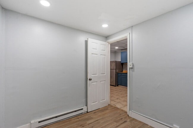 Building Photo - 179 Elk St