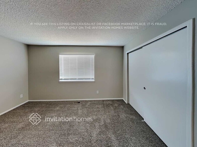 Building Photo - 9906 Garland Dr