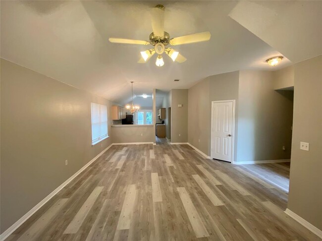 Building Photo - 5710 Lark Creek Dr