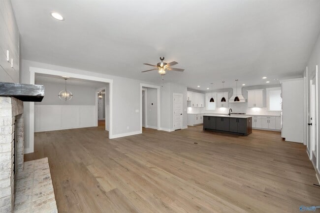 Building Photo - 117 Marlbrook Dr