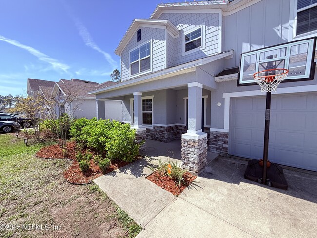 Building Photo - 2563 Lantana Ln