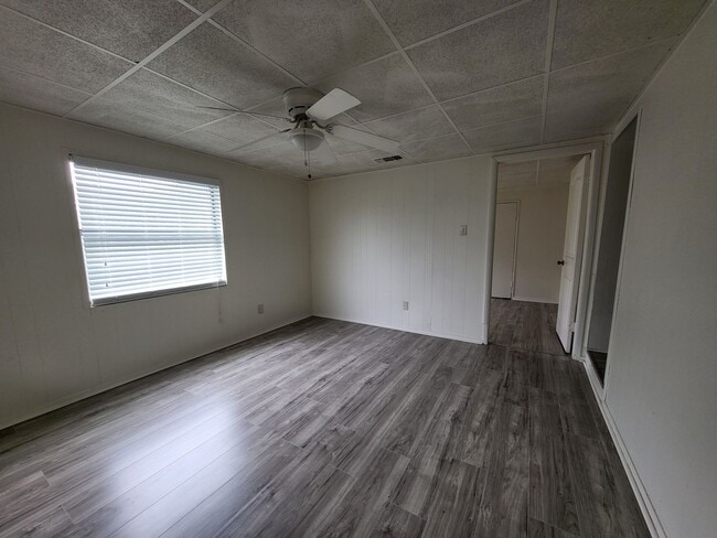 Building Photo - 6950 Lark Haven Ln