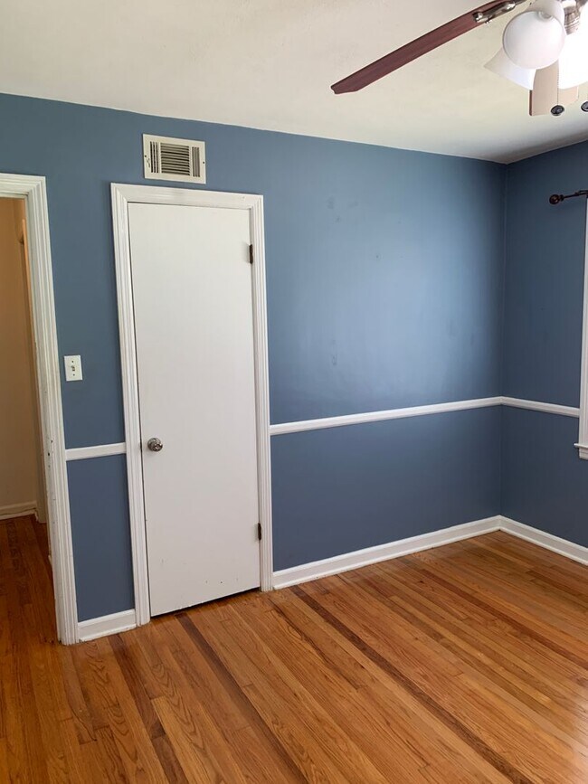 Building Photo - Kensington Park