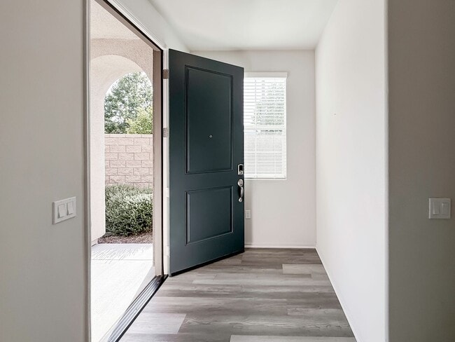 Building Photo - ~ AVAILABLE NOW ~ New Construction Home for Rent in the NEW Heirloom Farms Community in Temecula!