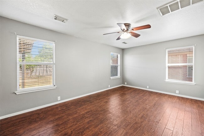 Building Photo - 16602 Grenada Falls Dr