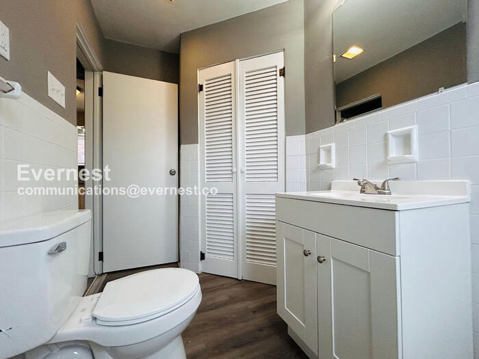 Building Photo - 763 Shaw Ave