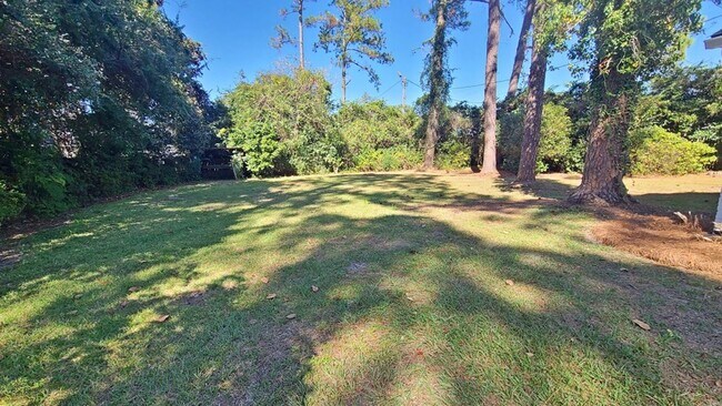 Building Photo - Modern Charm: Spacious 4-Bedroom Home with Inviting Amenities in Valdosta, GA