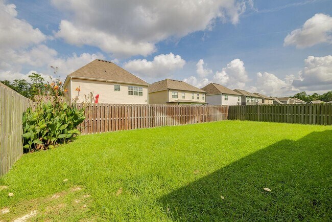 Building Photo - 125 Sams Dr