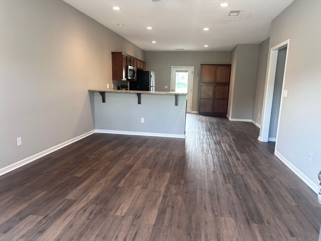 Building Photo - 2 Bed | 2 Bath | 1 Car Garage; Single Level Attached Villa in Blue Springs