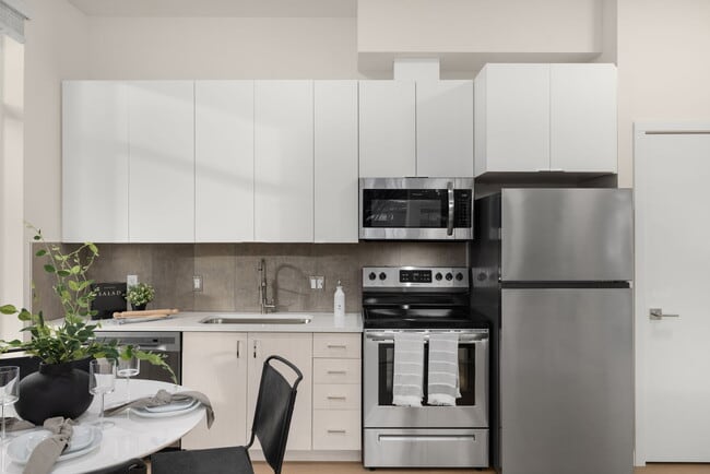 10-web-or-mls-8120-se-11th-ave - SE 11th & Tenino Apartments