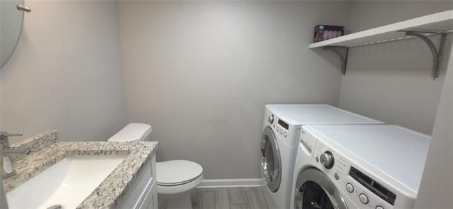 Building Photo - 147 Northdale Pl