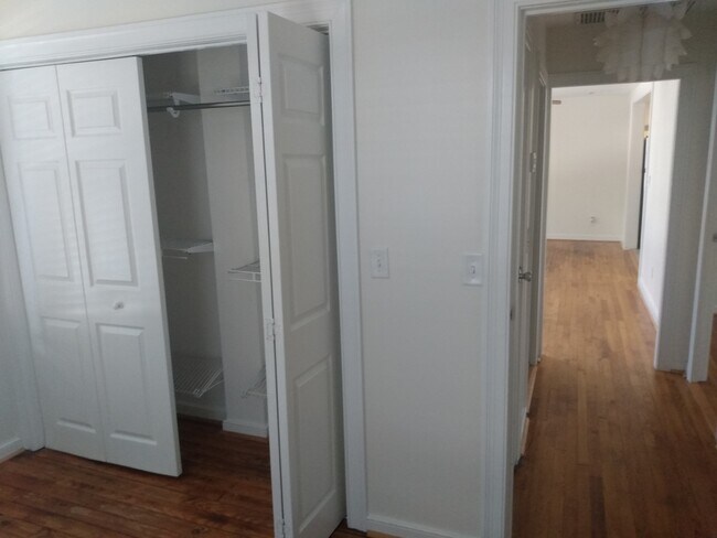 Building Photo - 2300 Mount Pleasant St