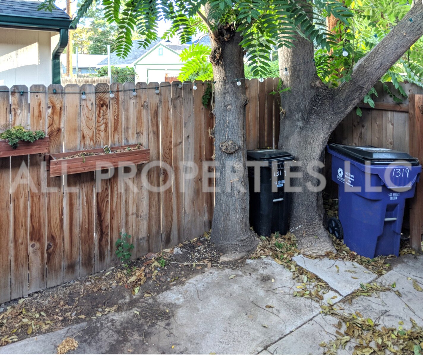 Building Photo - 1319 E 27th Ave