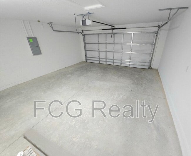 Building Photo - 7851 N Jamaica Dr