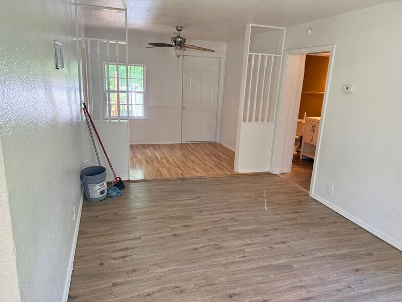 Building Photo - 2529 E 29th St N