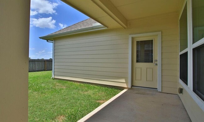 Building Photo - 21615 Rainfall Park Dr