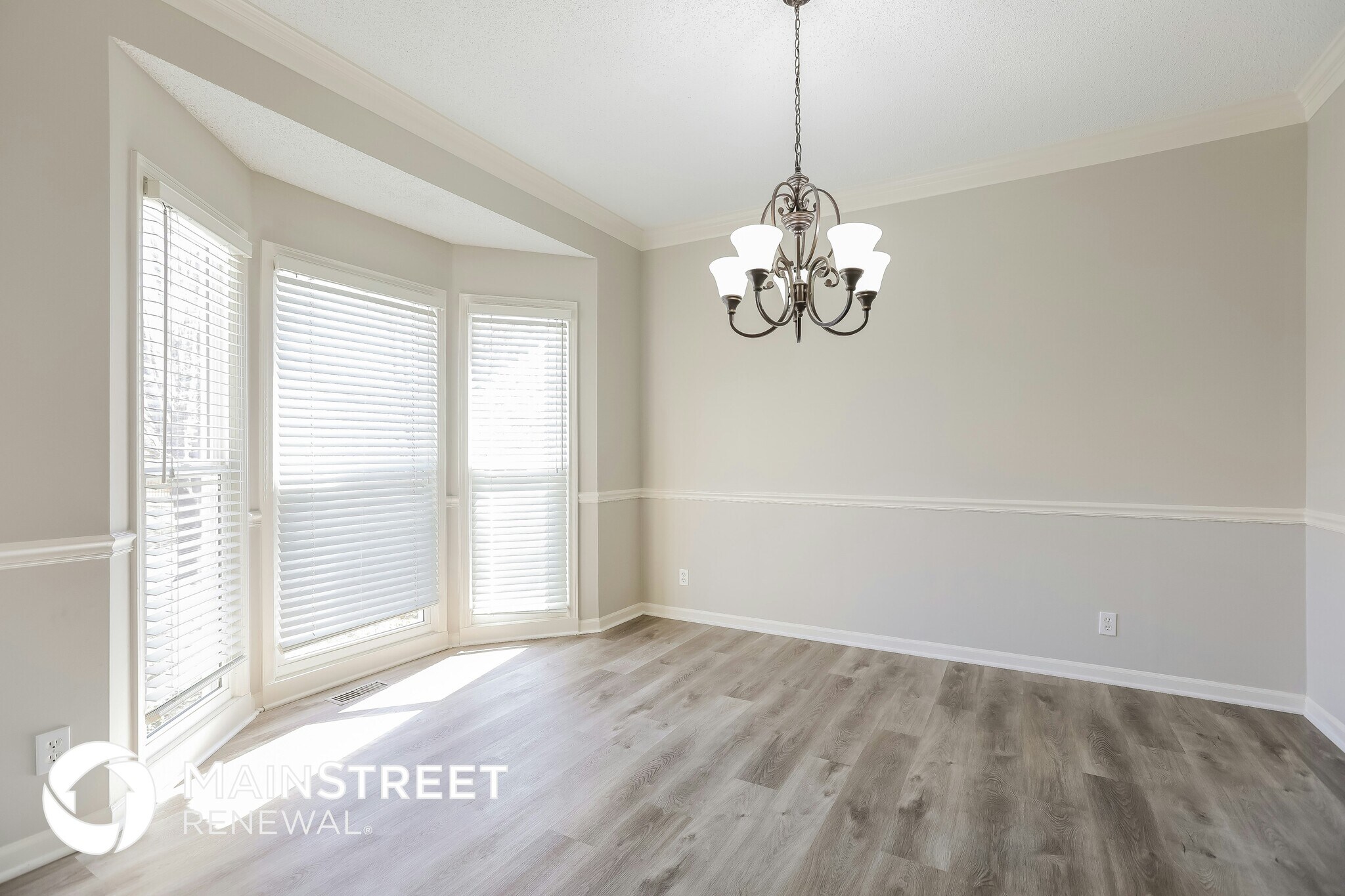 Building Photo - 12972 S Summit St