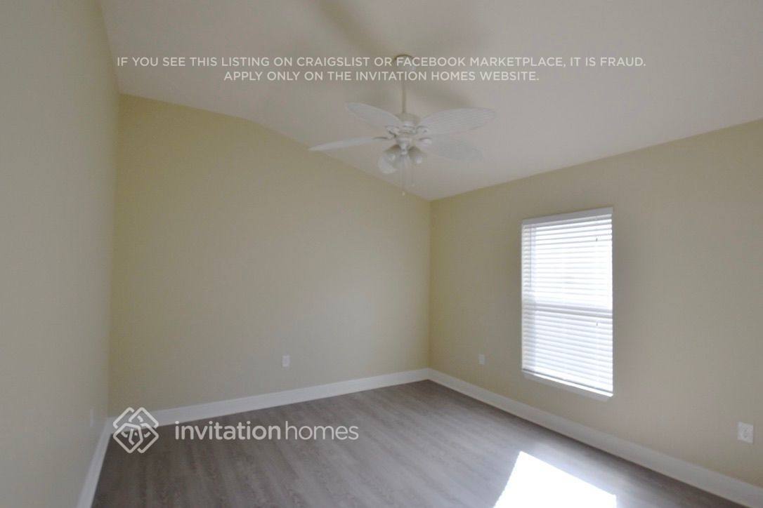 Building Photo - 6035 Serene Pl