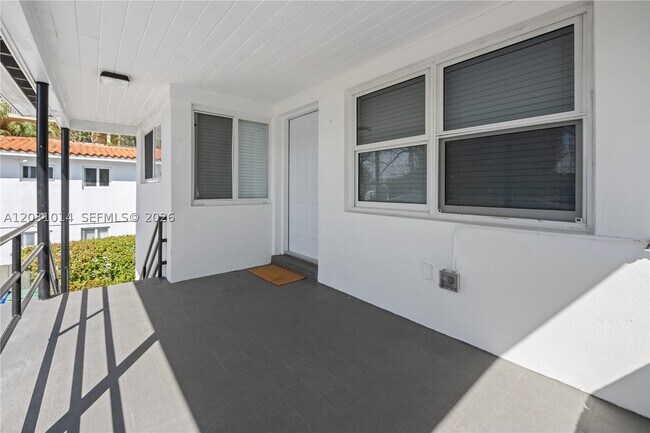 Building Photo - 2240 SW 16th St