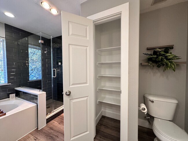 Building Photo - 46 Summer Haze Cir