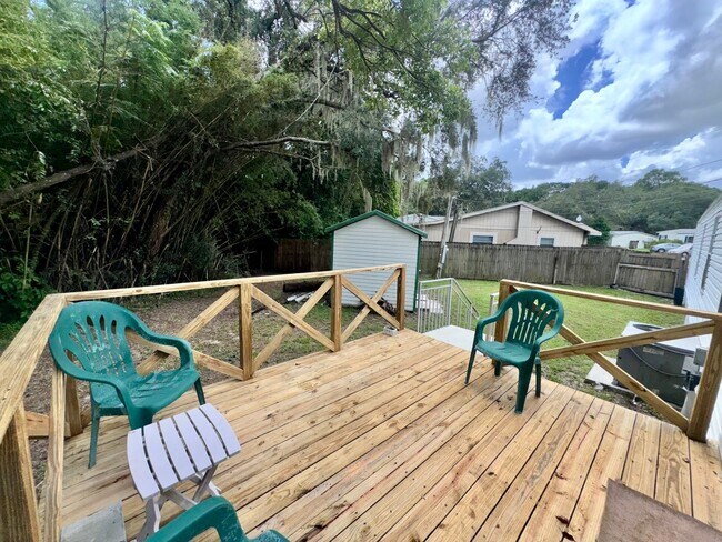 Building Photo - 641 Bayou Dr