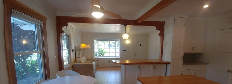 Building Photo - 3555 Colonial Ave