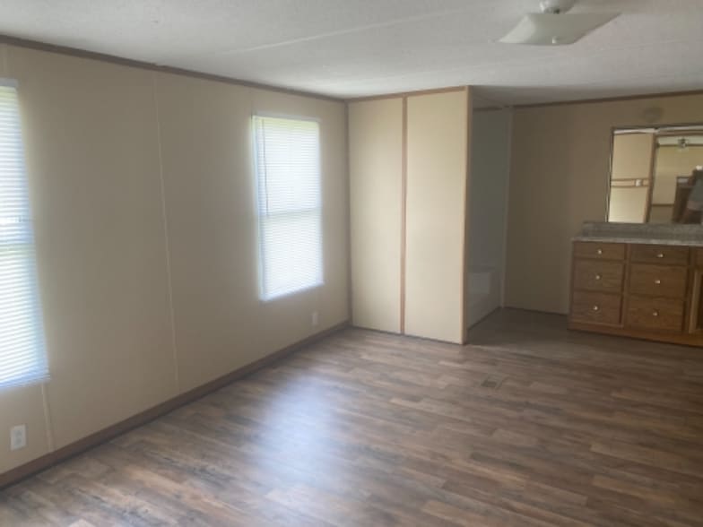 Building Photo - 223 John Way