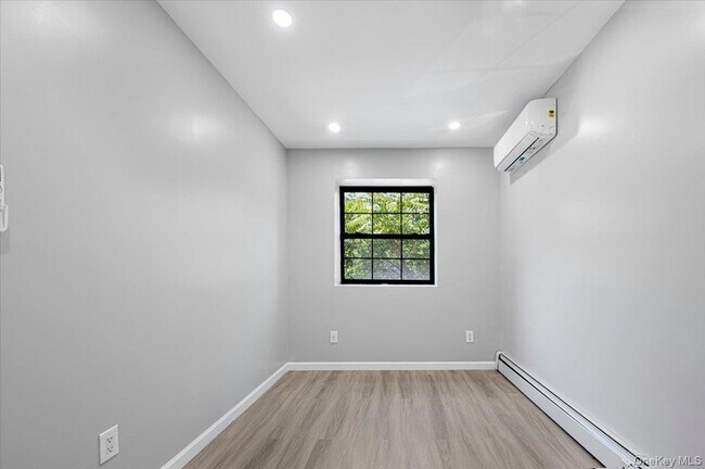 Building Photo - 1425 Prospect Pl