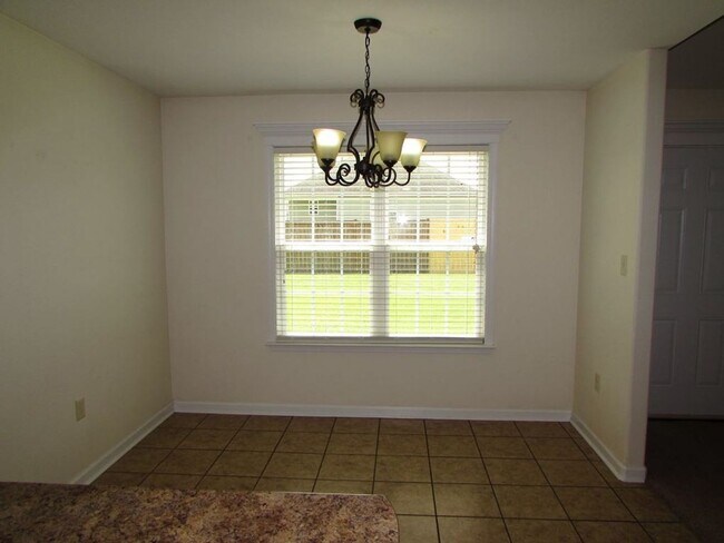 Building Photo - Modern Comfort: Your Ideal Rental Home in Valdosta, GA. Minutes from Moody Air Force Base