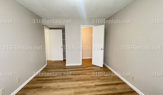 Building Photo - $745 - COMING SOON! Accepting SECTION 8/ Housing Voucher 3 bedroom / 1 bathroom - Remodeled Apart...