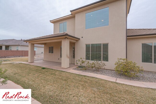 Building Photo - Pet Friendly 4 Bedroom Little Valley Home ...