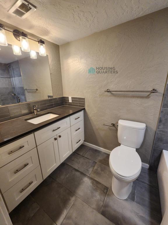 Building Photo - 1108 E 37th Ave