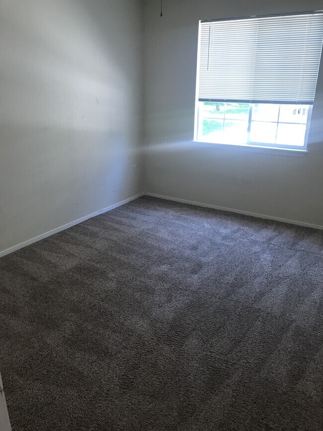 Building Photo - Beautiful 3 Bed, 2 Bath Condo in NW Fort Collins!