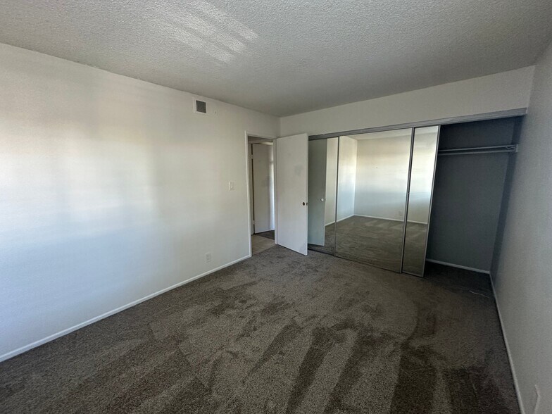 Building Photo - 5893 Mt Alifan Dr