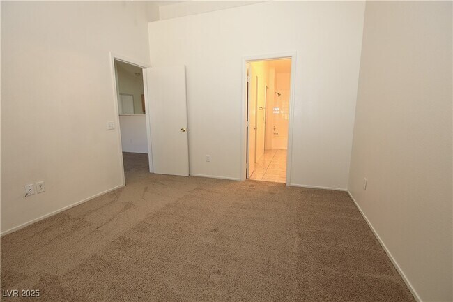Building Photo - 8725 W Flamingo Rd