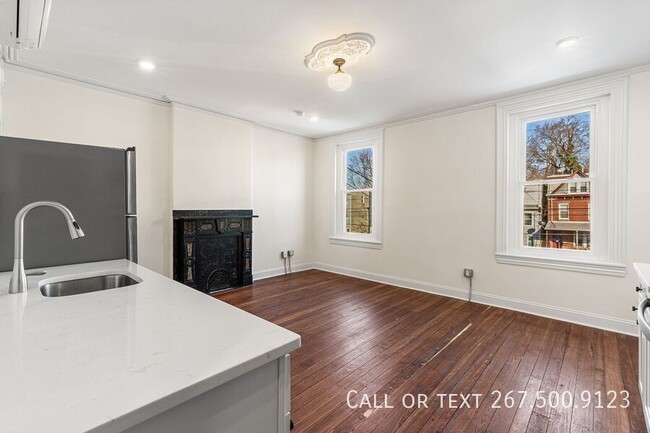 Primary Photo - 3514 W Allegheny Ave