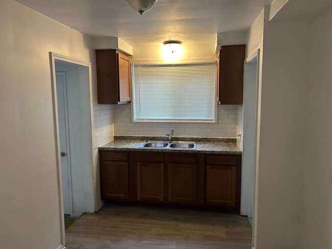 Building Photo - 19356 Westmoreland- 3 BED & 1.5 BATH FOR RENT