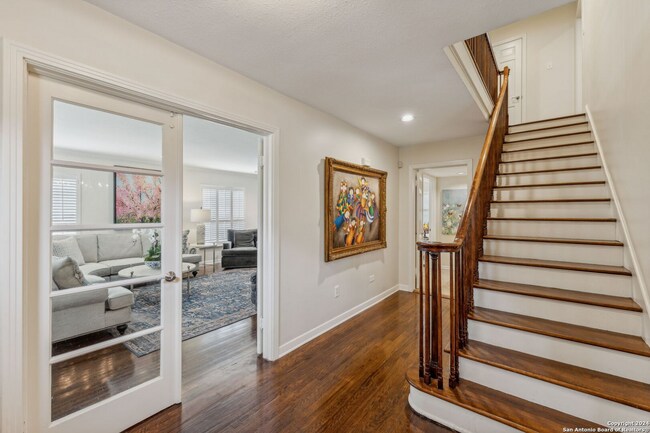 Building Photo - BEAUTIFUL 4-BEDROOM HOME IN TERRELL HILLS