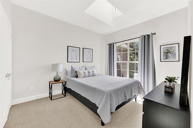 Building Photo - 4697 Edith St