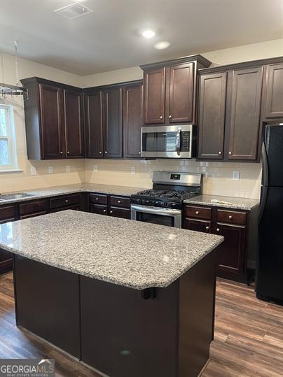 Building Photo - 304 Dorval Cir