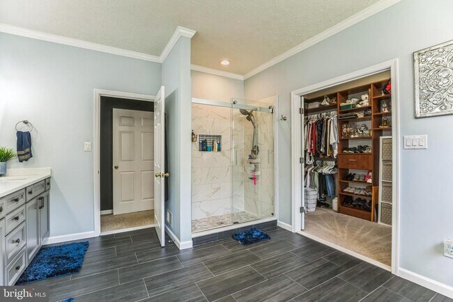 Building Photo - 8941 Grotto Ct