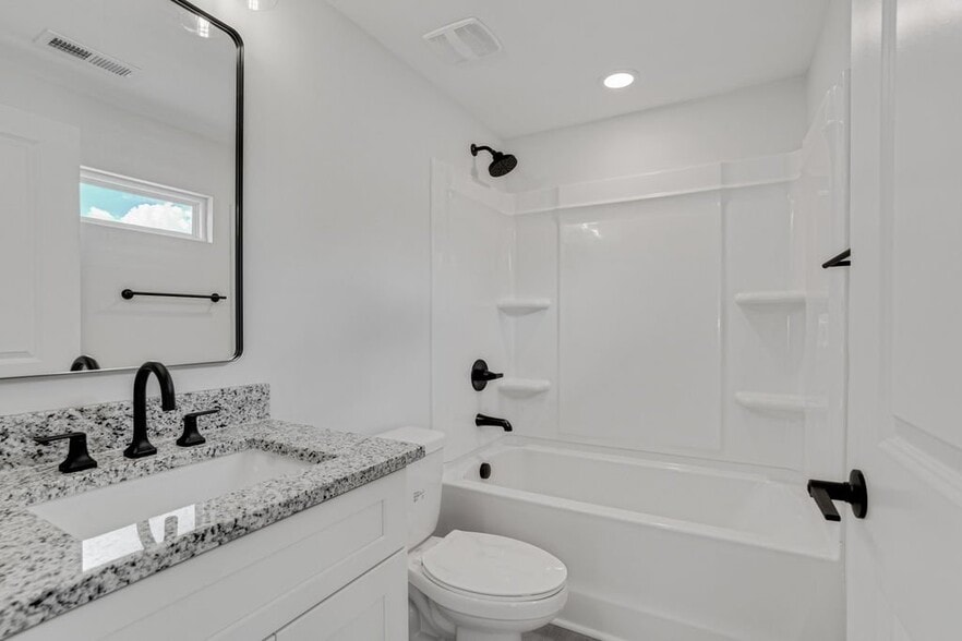 Building Photo - 1128 Rosehill Dr