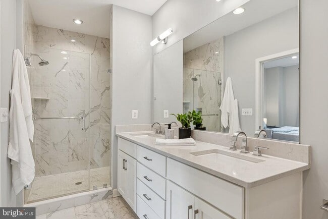 Building Photo - 8091 Red Hook St