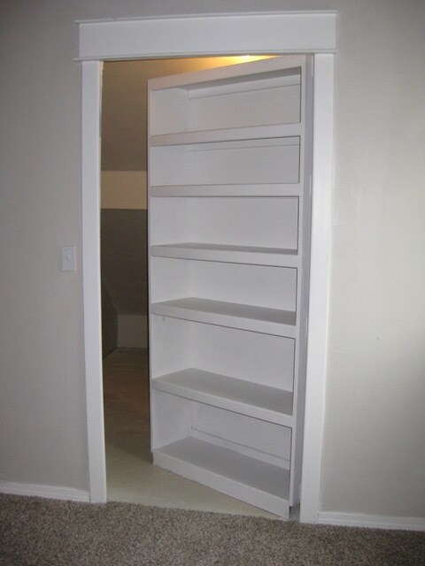 Building Photo - 9224 S Hudson Ave