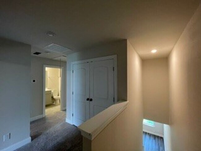 Building Photo - 4506 Skywood Ln